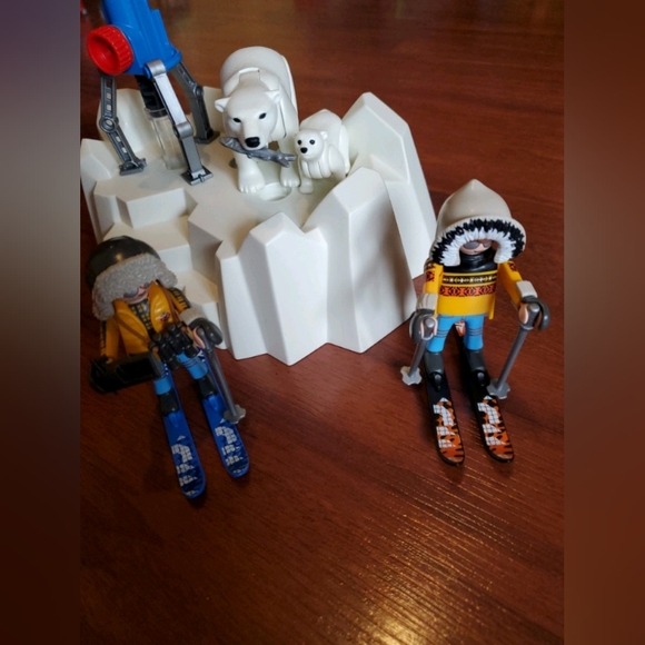 Playmobil ice explorers and polar bears - Picture 3 of 3